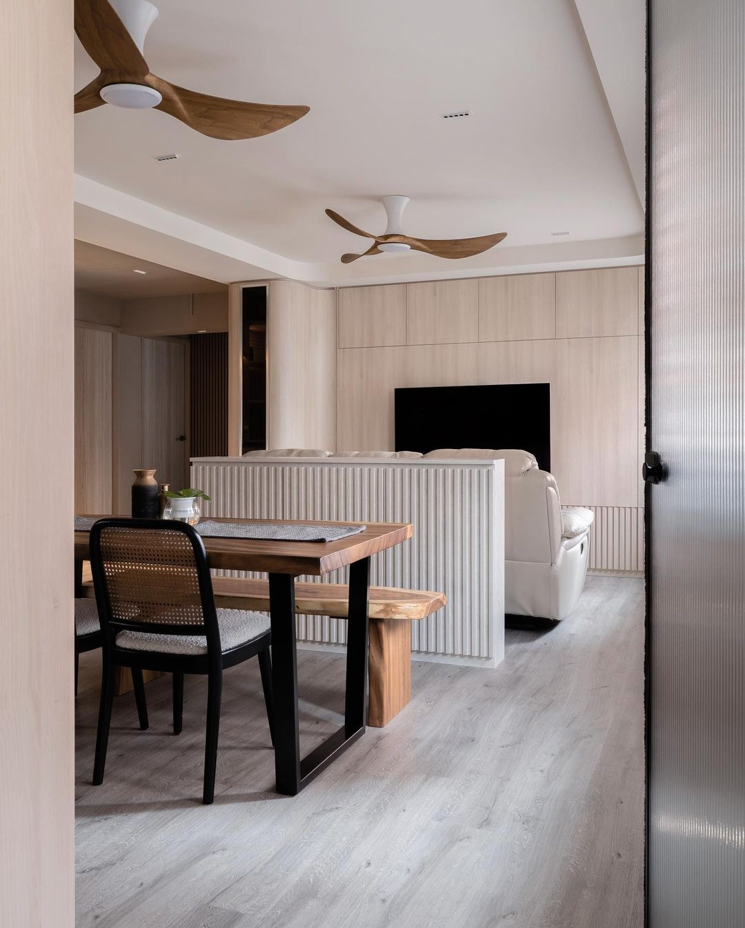 clickcolab-lobby-living-area
